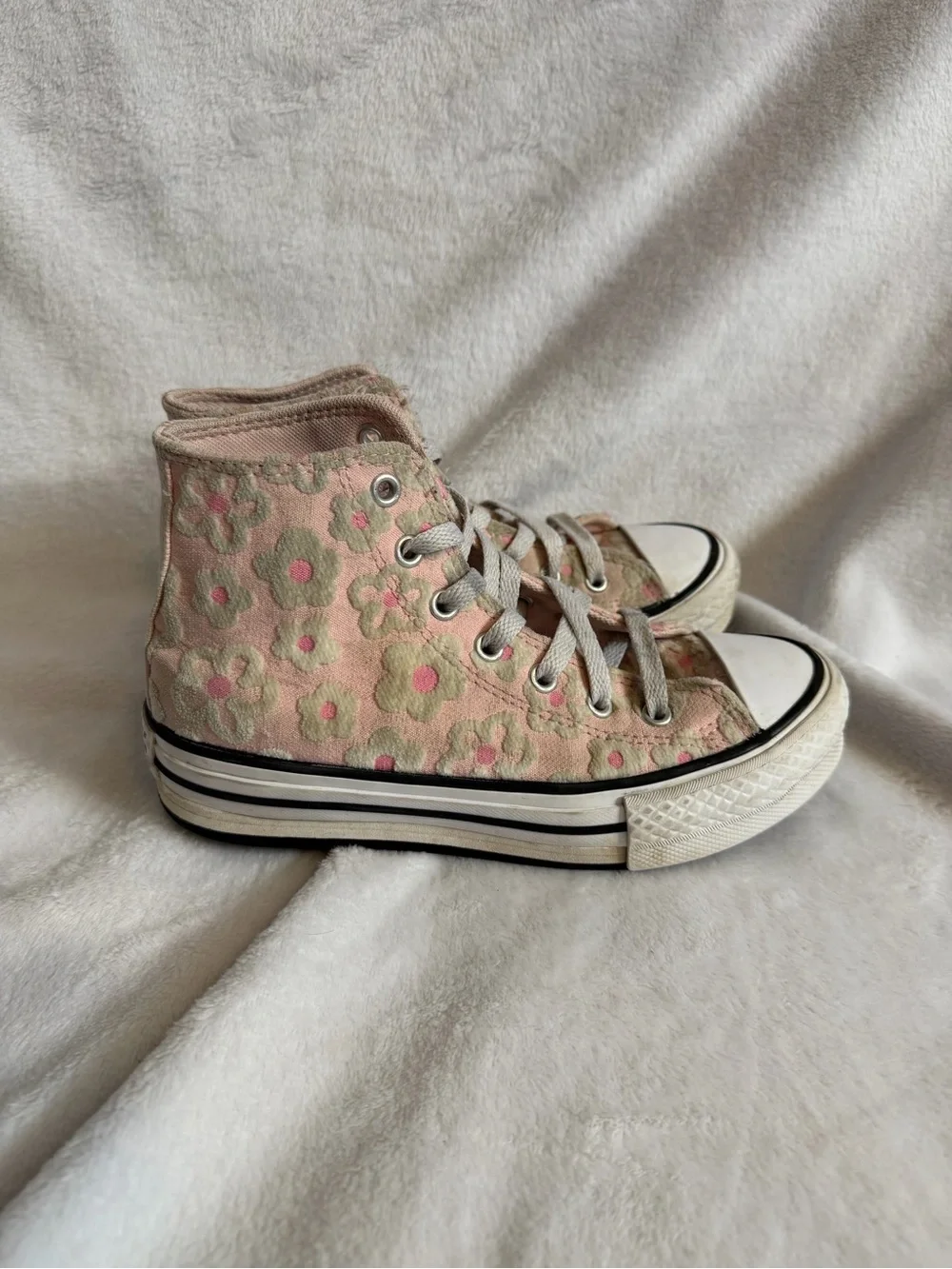 Girl's Converse All Star Sneakers Size 2 Y Chuck Taylor All Star Lift Platform